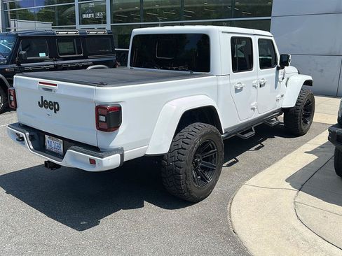 Used 2021 Jeep Gladiator Overland AWD/4WD image 4