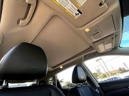 Used 2017 Nissan Rogue SL w/ SL Premium Package image 21