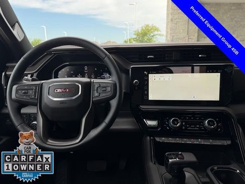 Used 2024 GMC Sierra 1500 AT4 w/ Technology Package AWD/4WD image 8