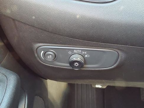 Used 2022 Chevrolet Equinox LT image 11