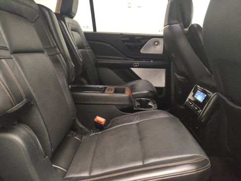 Used 2020 Lincoln Aviator Reserve w/ Equipment Group 201A AWD/4WD image 19