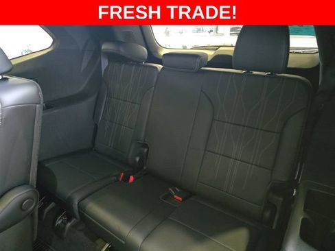 Used 2025 Buick Enclave Avenir w/ Super Cruise Package AWD/4WD image 38