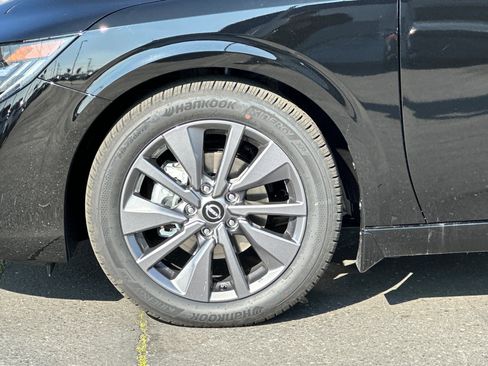 New 2026 Nissan Sentra SL w/ Floor Mat Package FWD image 24