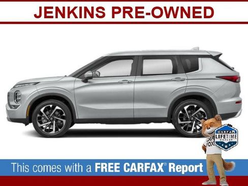 Used 2023 Mitsubishi Outlander SE image 6