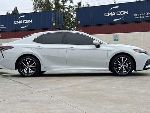 Used 2023 Toyota Camry SE w/ Convenience Package FWD image 6
