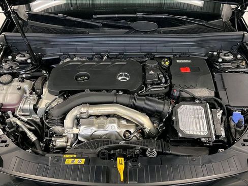 New 2026 Mercedes-Benz GLB 250 image 16