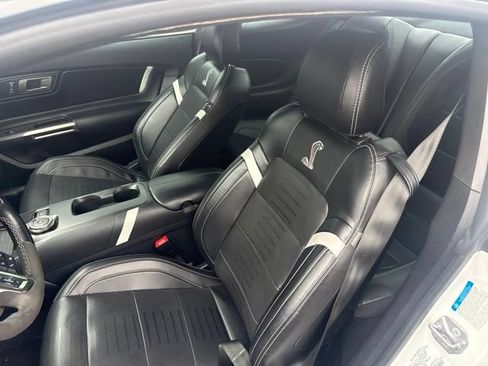 Used 2021 Ford Mustang Shelby GT500 w/ Technology Package RWD image 13