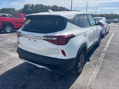 Used 2022 Kia Seltos LX AWD/4WD image 8