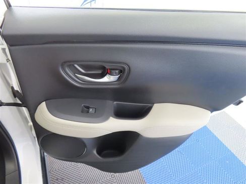 Used 2024 Honda HR-V LX image 30