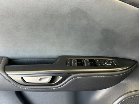 Used 2025 Lexus RZ 300e w/ Accessory Package (2T) FWD image 11