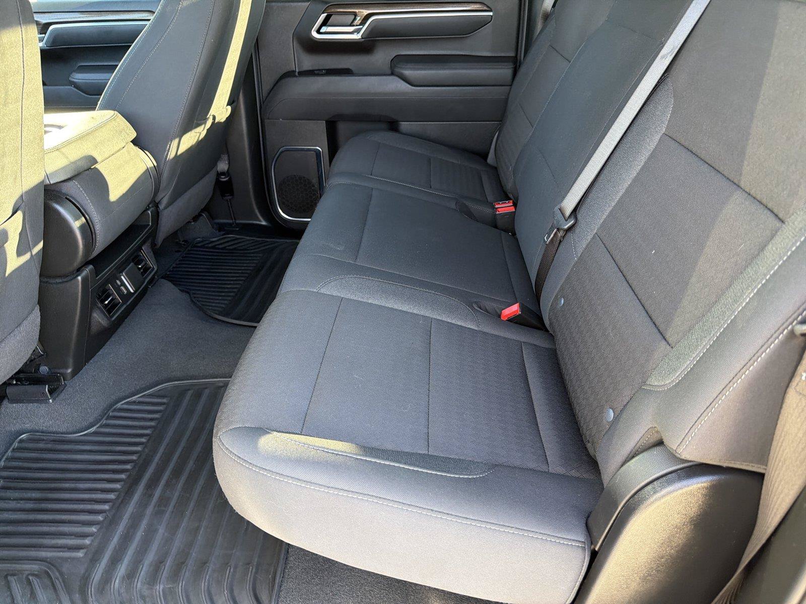 Used 2025 Chevrolet Silverado 1500 LT AWD/4WD image 19