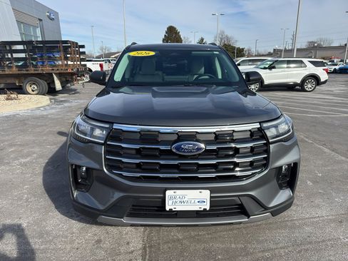 New 2026 Ford Explorer Active w/ Active Comfort Package AWD/4WD image 6