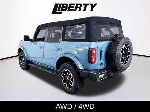 Used 2023 Ford Bronco Outer Banks image 5