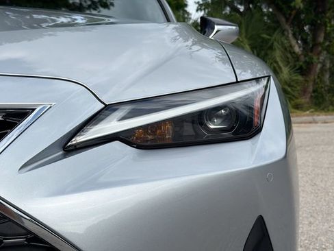 Used 2022 Lexus IS 300 AWD w/ Premium Package image 9