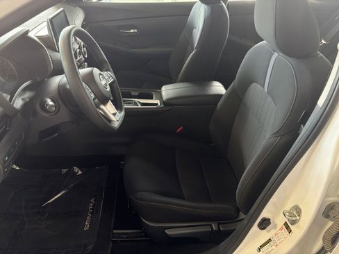 Used 2024 Nissan Sentra SV FWD image 31