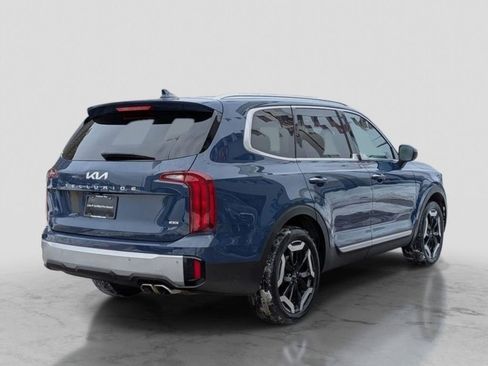 Used 2023 Kia Telluride S image 6