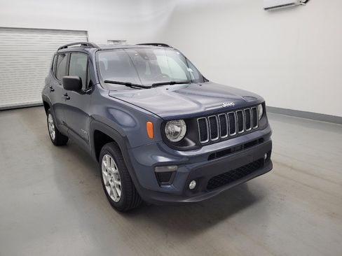 Used 2022 Jeep Renegade Latitude w/ Convenience Group AWD/4WD image 13