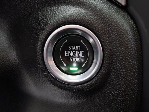 Used 2022 GMC Sierra 2500 Denali w/ Denali Ultimate Package AWD/4WD image 29