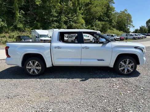 Used 2022 Toyota Tundra Capstone AWD/4WD image 6