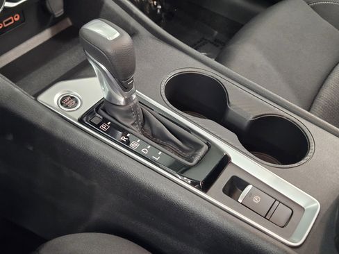 Used 2025 Nissan Altima 2.5 SV image 19