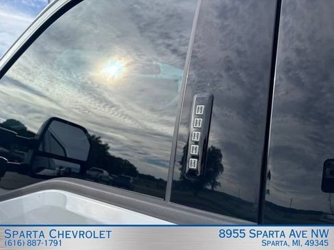 Used 2024 Ford F350 Lariat w/ Lariat Ultimate Package AWD/4WD image 13
