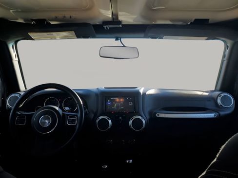 Used 2018 Jeep Wrangler Unlimited Sahara image 23