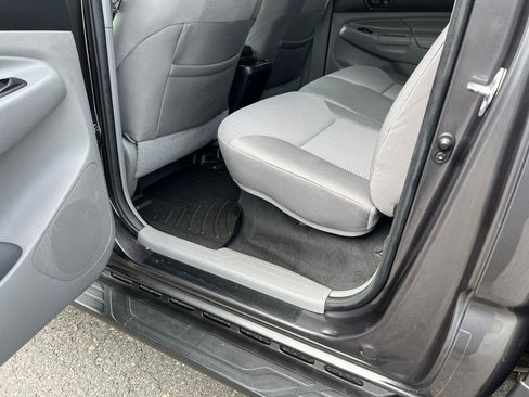 Used 2015 Toyota Tacoma 4x4 Double Cab w/ TRD Off-Road Package image 15