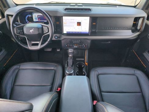 Used 2023 Ford Bronco Badlands w/ Sasquatch Package AWD/4WD image 17
