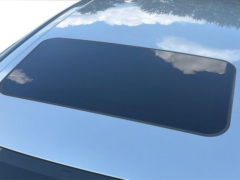 Used 2019 Toyota Avalon XLE w/ Moonroof Package FWD image 11