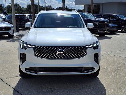 New 2026 Volvo XC90 B6 Ultra image 2