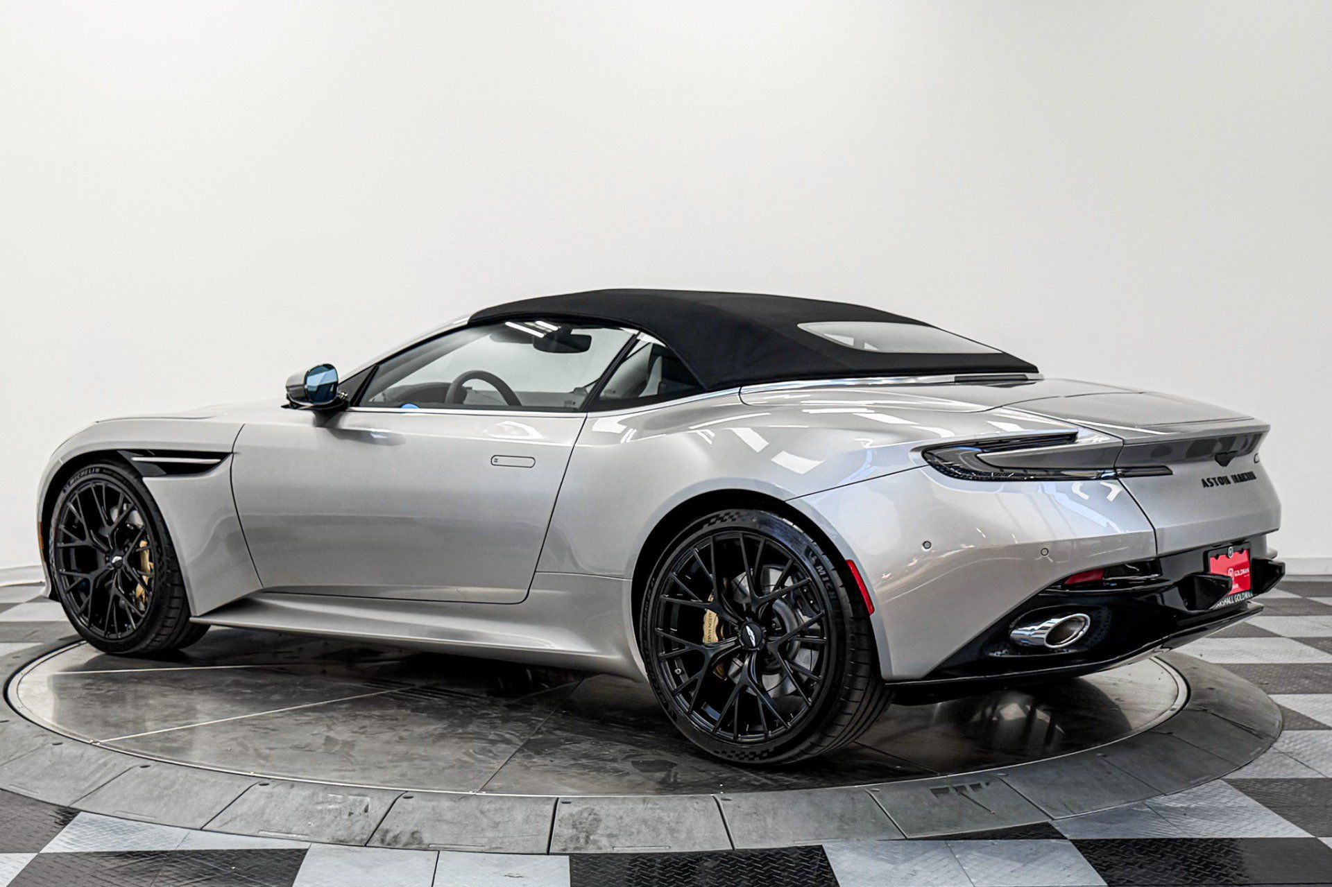 Used 2025 Aston Martin DB12 Convertible RWD image 44