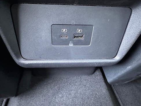 Used 2023 Nissan Rogue SV image 10