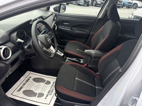 New 2025 Nissan Versa SR w/ Trunk Package FWD image 15