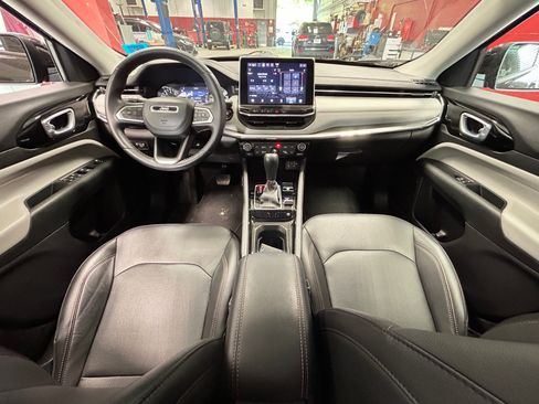 Certified 2022 Jeep Compass Limited AWD/4WD image 41