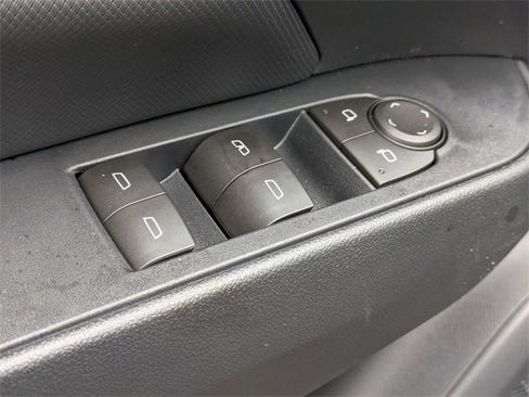 New 2026 Chevrolet Equinox EV RS image 9