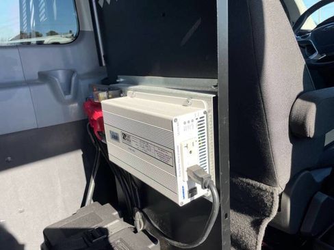 Used 2019 Ford Transit 150 XLT image 9