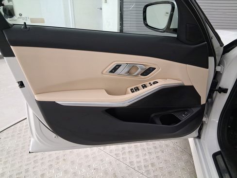 Used 2023 BMW 330i Sedan w/ Convenience Package image 12