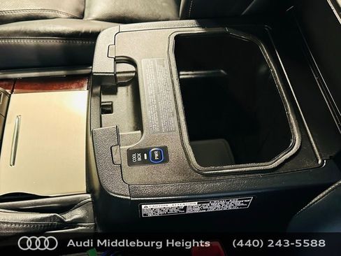 Used 2013 Lexus LX 570 4WD w/ Luxury Pkg w/Pre-crash image 19