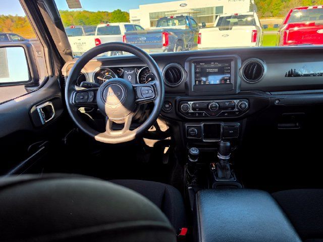 Used 2022 Jeep Gladiator Sport AWD/4WD image 13