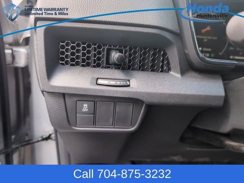 Used 2025 Honda CR-V Sport image 25