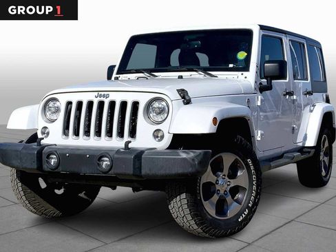 Used 2018 Jeep Wrangler Unlimited Sahara image 1