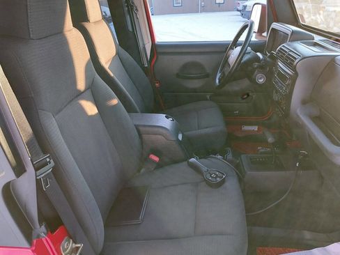 Used 2006 Jeep Wrangler X w/ Premium Audio Group image 12