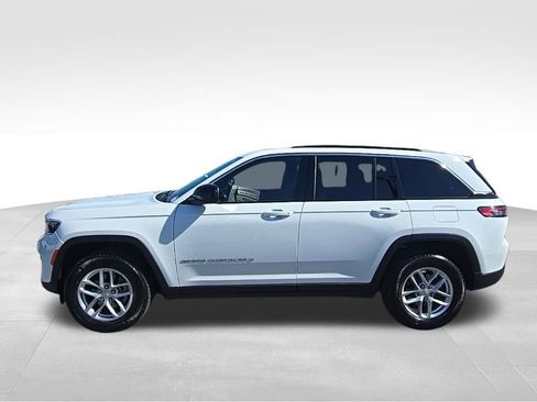 Used 2025 Jeep Grand Cherokee Laredo X w/ Luxury Tech Group I AWD/4WD image 6
