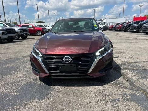 Used 2025 Nissan Altima 2.5 SV FWD image 8