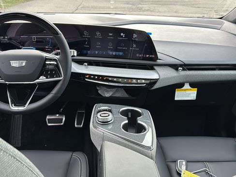 New 2026 Cadillac Optiq Luxury 1 w/ LPO, Floor Liner Package image 9
