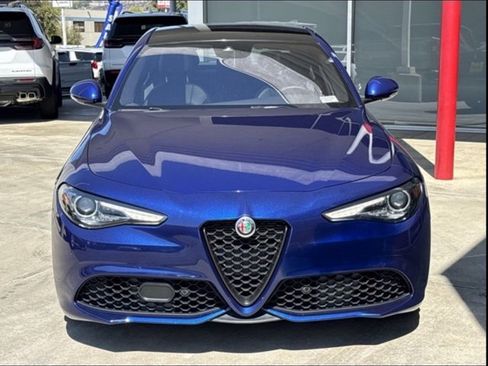 Used 2023 Alfa Romeo Giulia Sprint image 6