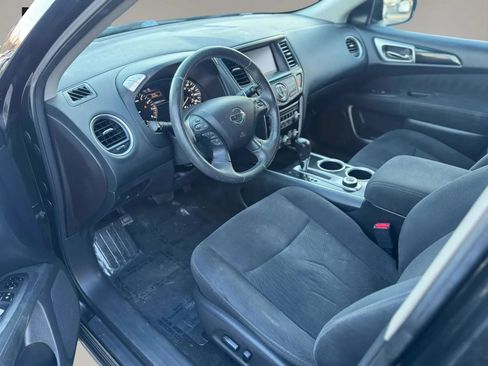 Used 2016 Nissan Pathfinder SV AWD/4WD image 11