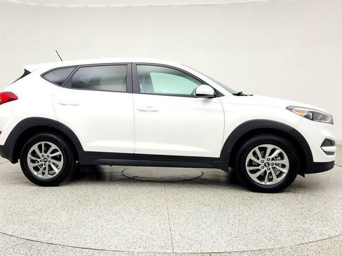Used 2016 Hyundai Tucson SE FWD image 4