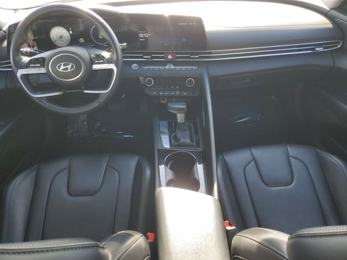 Used 2024 Hyundai Elantra Limited image 22