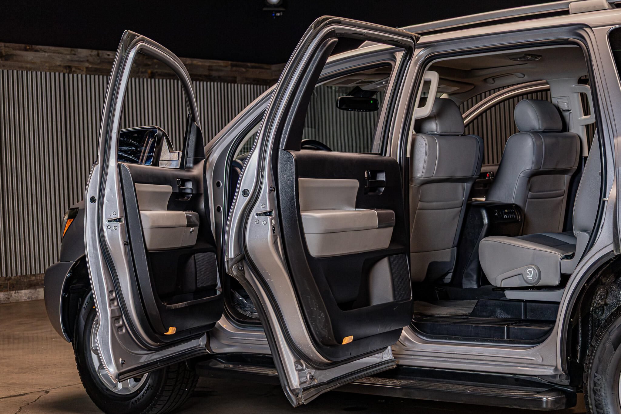 Used 2019 Toyota Sequoia SR5 w/ Premium Package RWD image 36